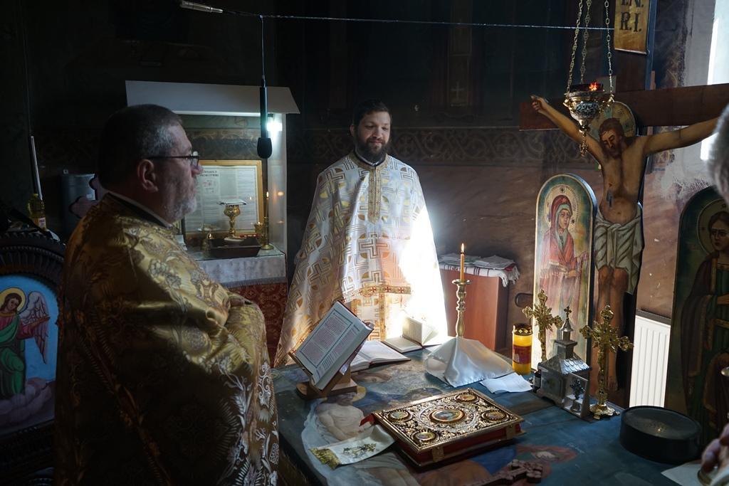 Pr. Radu Brînză și Pr. Dragoș Bălinișteanu