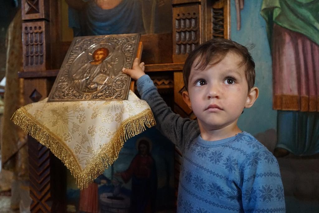 Lăsați copii să vină la Mine și nu-i opriti (Marcu 10,14)